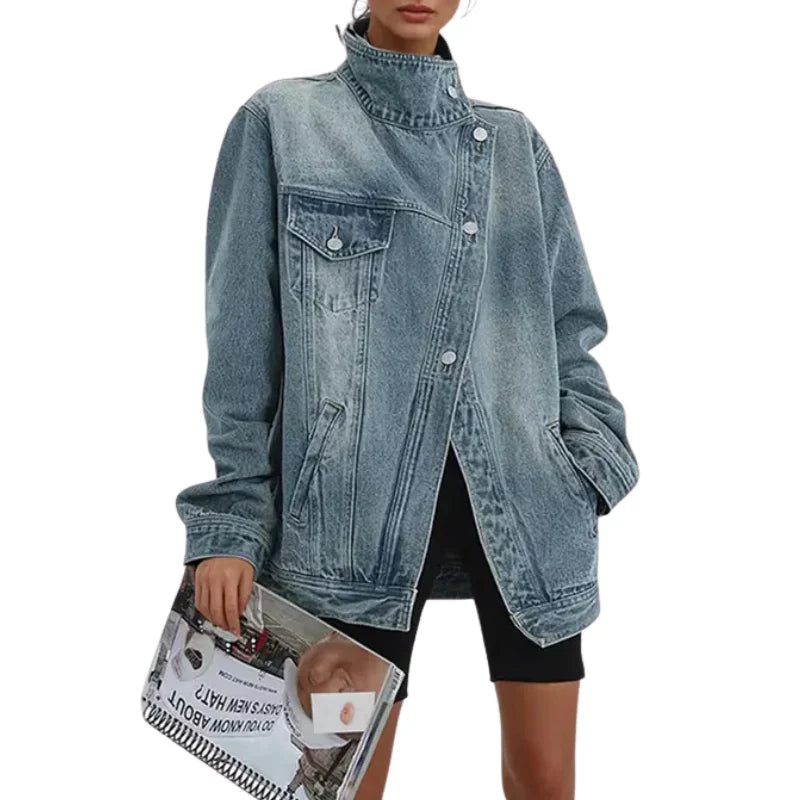 Cleo – Chaqueta vaquera asimétrica con botones