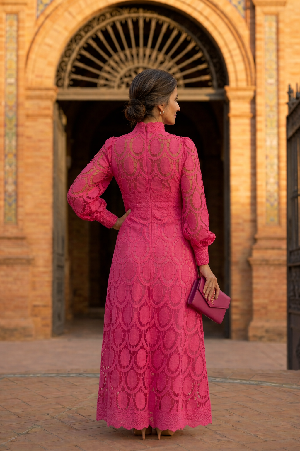 Rosa - Vestido de Encaje Clásico